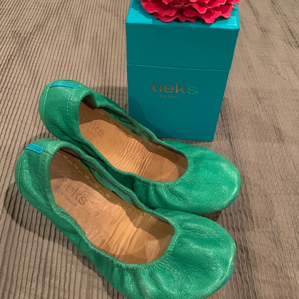 Tieks Clover Green size 7